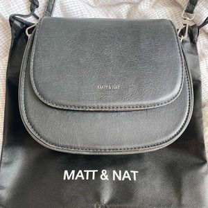 Matt&Nat black purse